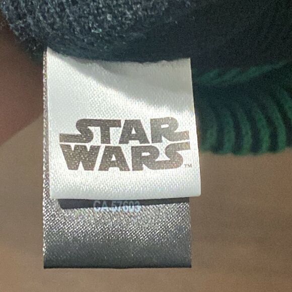 Start Wars Baby Yoda Grogu Black Green Striped Beanie Hat - Picture 6 of 8